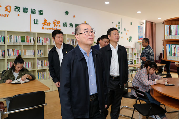 202202151359255784.jpg 07新增浙江省常委、宣傳部長朱國賢蒞臨我村考察文化禮堂建設(shè).jpg